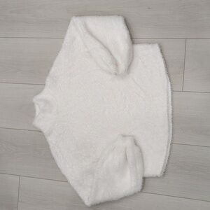 Elegant White Fuzzy Women's Turtleneck Sweater Truth By Republic Size Small